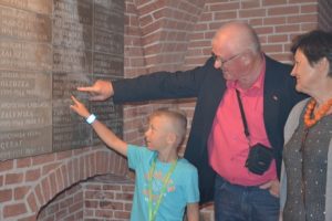 2016-08-28--18-45-42