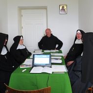 2012-05-15-12-33-27